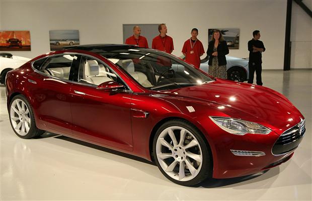 model P85; see our page on the Tesla model S, red